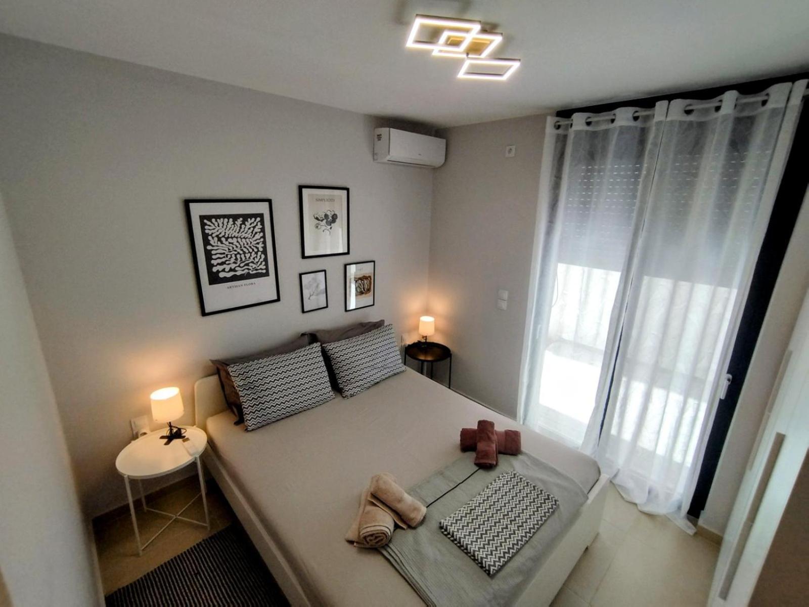 Floral Home 1 - Ground Floor Apt With Courtyard And Private Parking! Athena Bagian luar foto