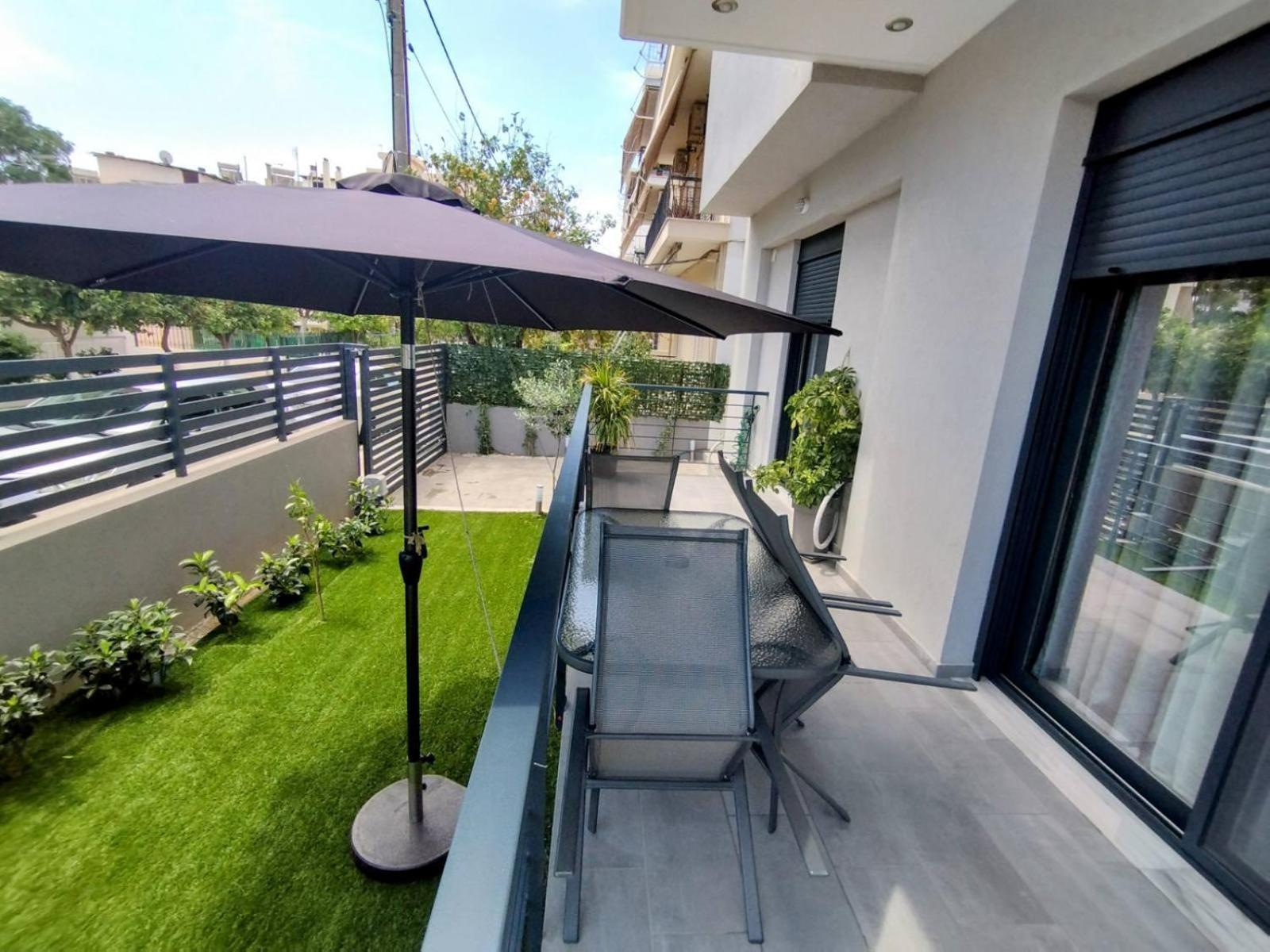 Floral Home 1 - Ground Floor Apt With Courtyard And Private Parking! Athena Bagian luar foto