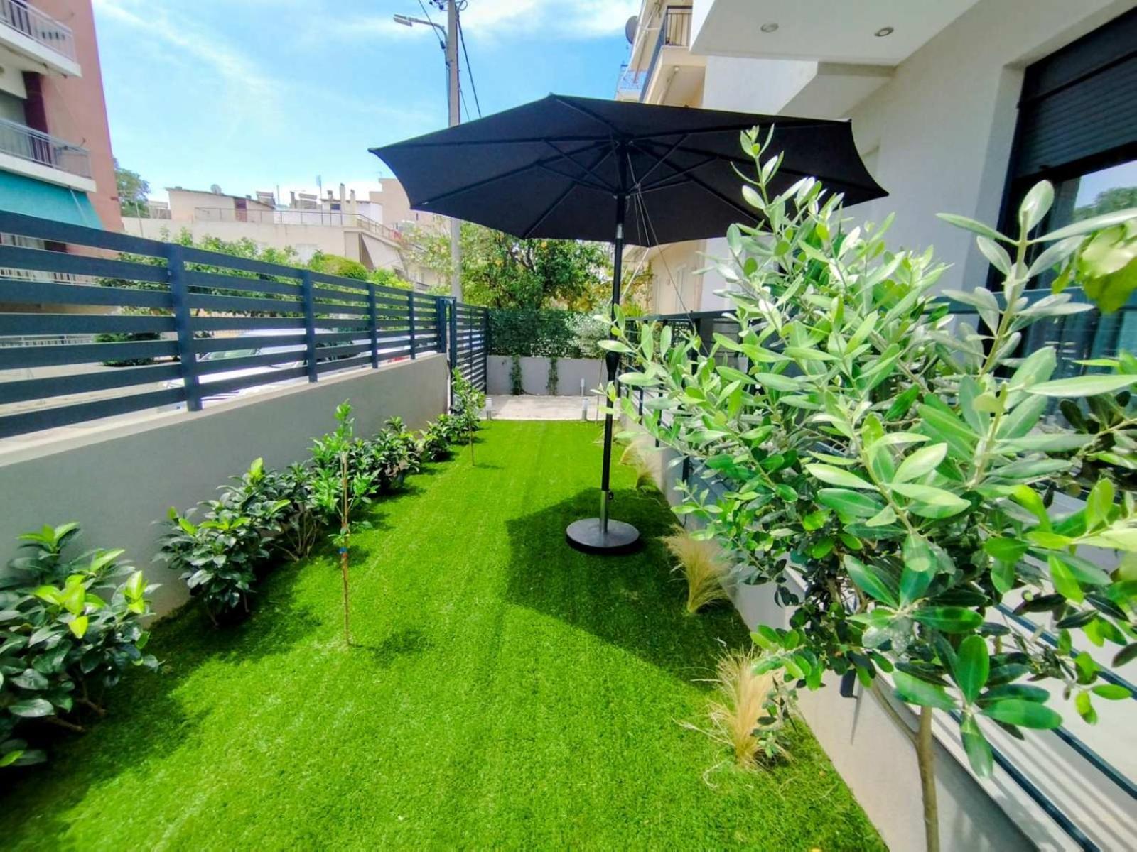Floral Home 1 - Ground Floor Apt With Courtyard And Private Parking! Athena Bagian luar foto